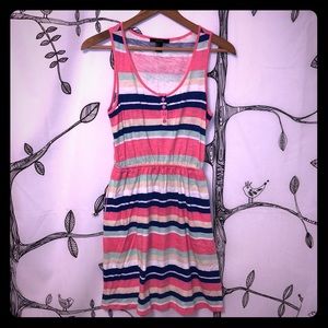 Cute! Small striped dress with pockets.